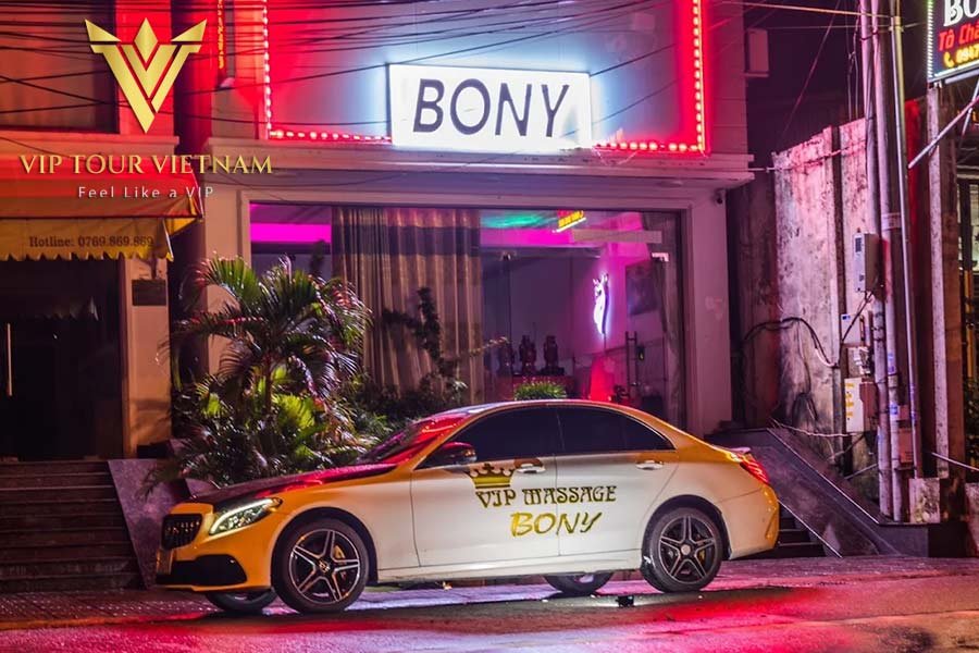 Professional pick-up service with private luxury cars to ensure your discretion and safety