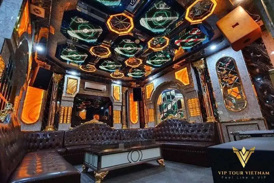 Room of Crown Karaoke in Nha Trang - VipTourVietnam