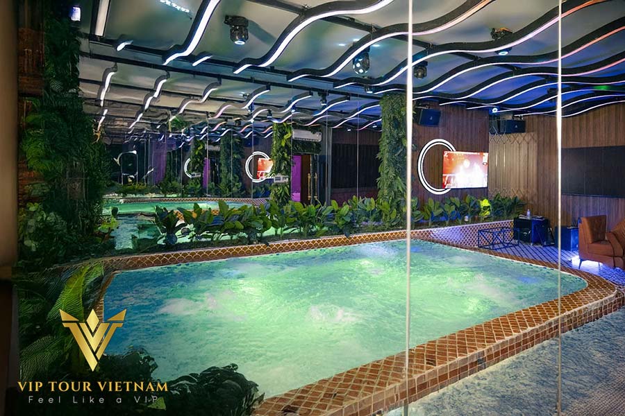 New Tokyo Massage with Karaoke - Pool Party room