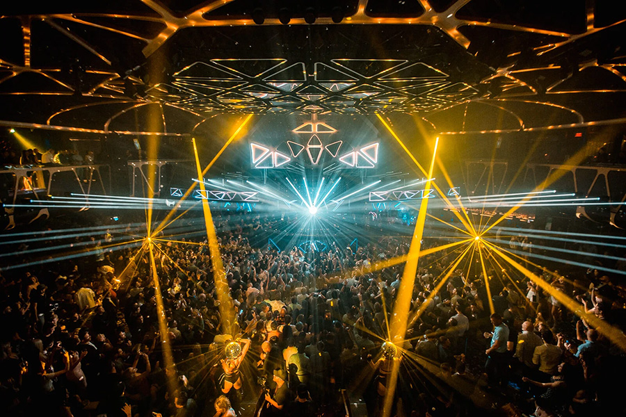 Dance to explosive beats at Vietnam’s top nightlife clubs. Dance to explosive beats at Vietnam’s top nightlife clubs.