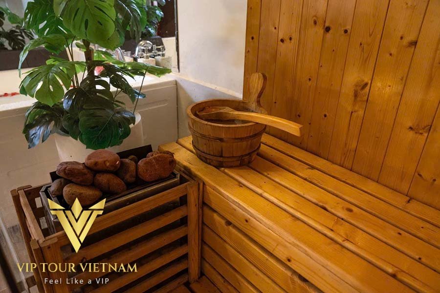 The sauna area is neat and clean.