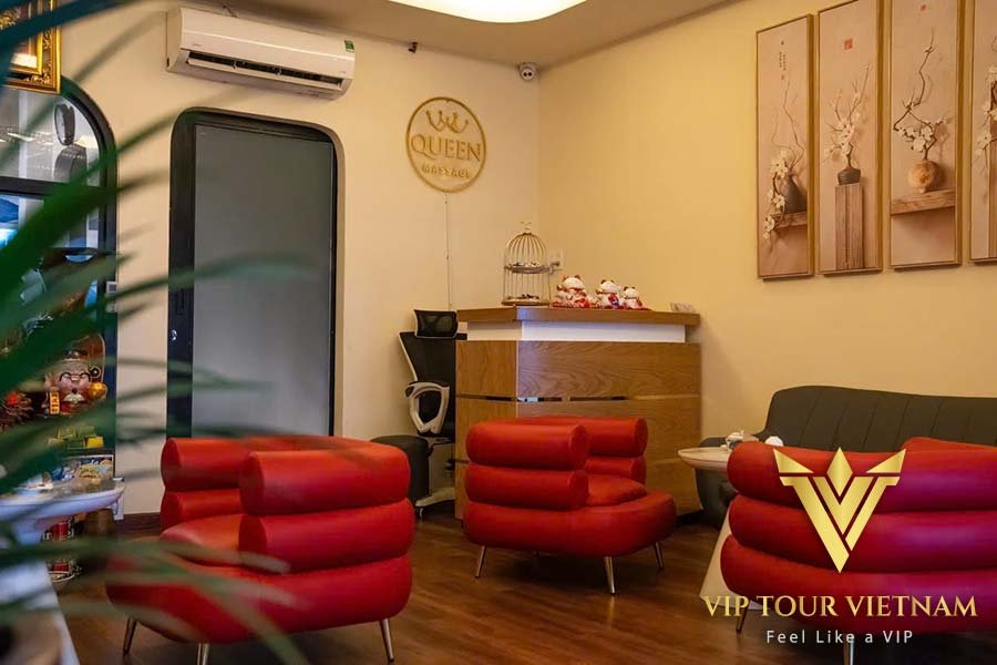 Warm and attentive reception desk for guest check-in.