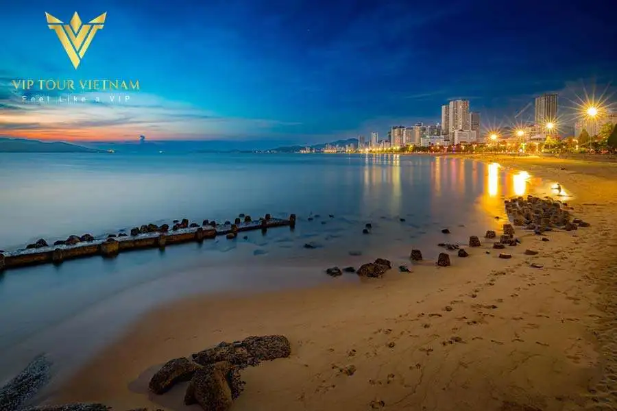 Sunset view of Nha Trang beach, the perfect backdrop for relaxation and nuru massage in Nha Trang.
