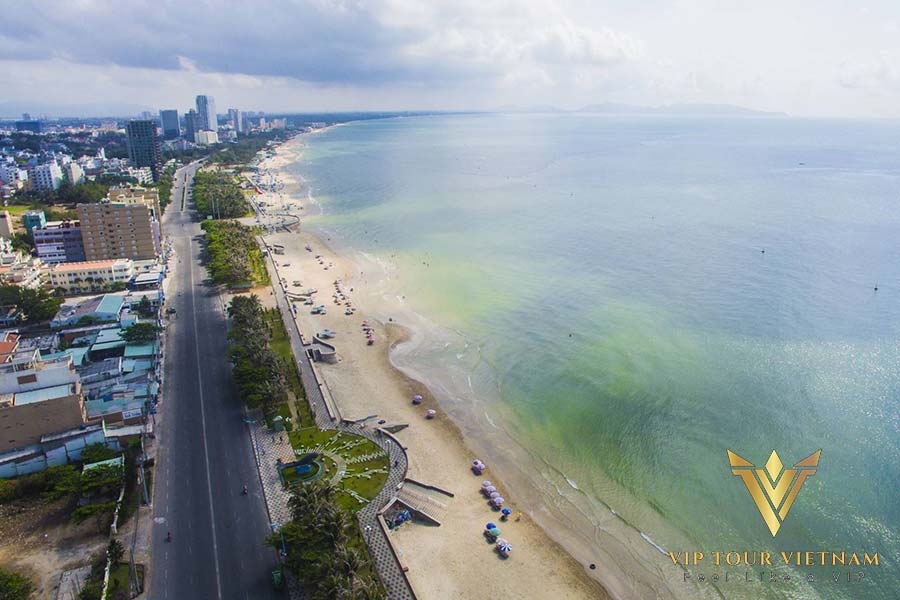 Thuy Van beach front of New Tokyo Massage Vung Tau