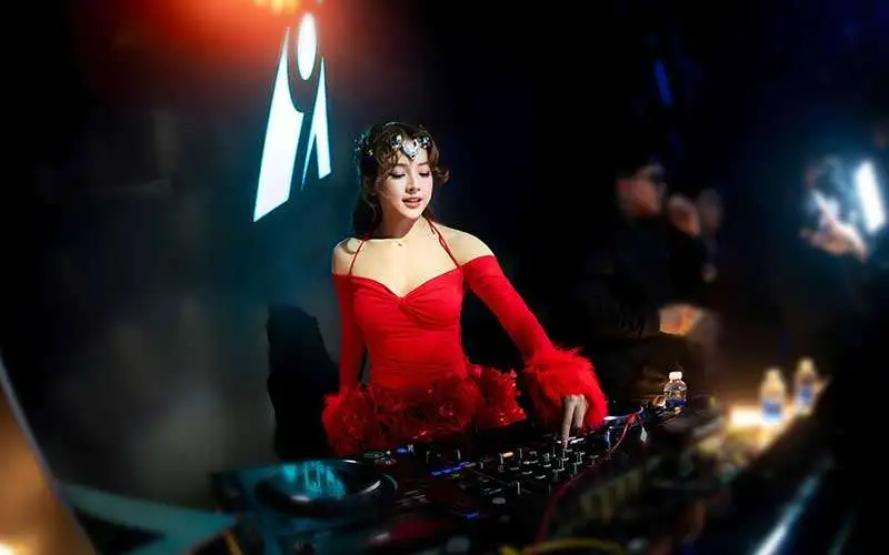 Vietnam Nightlife DJ in Club Vietnam Nightlife DJ in Club